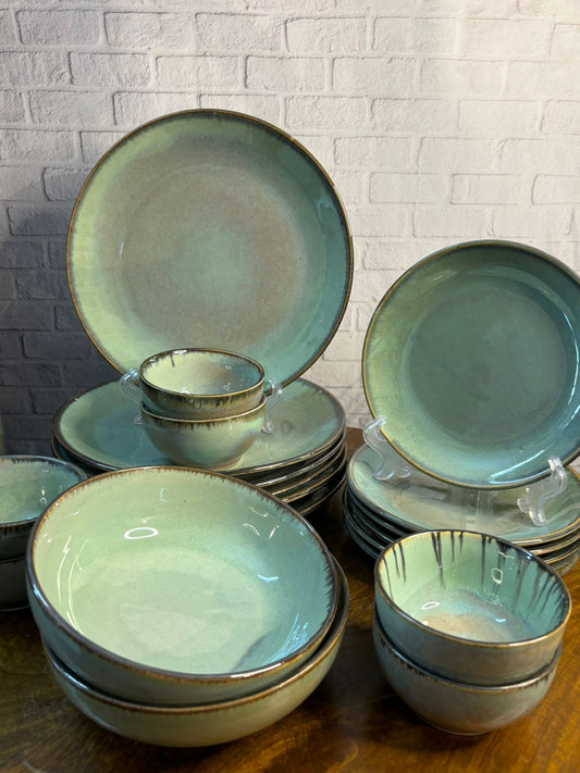 Mint Green Glaze Dinner Set (Set of 20)