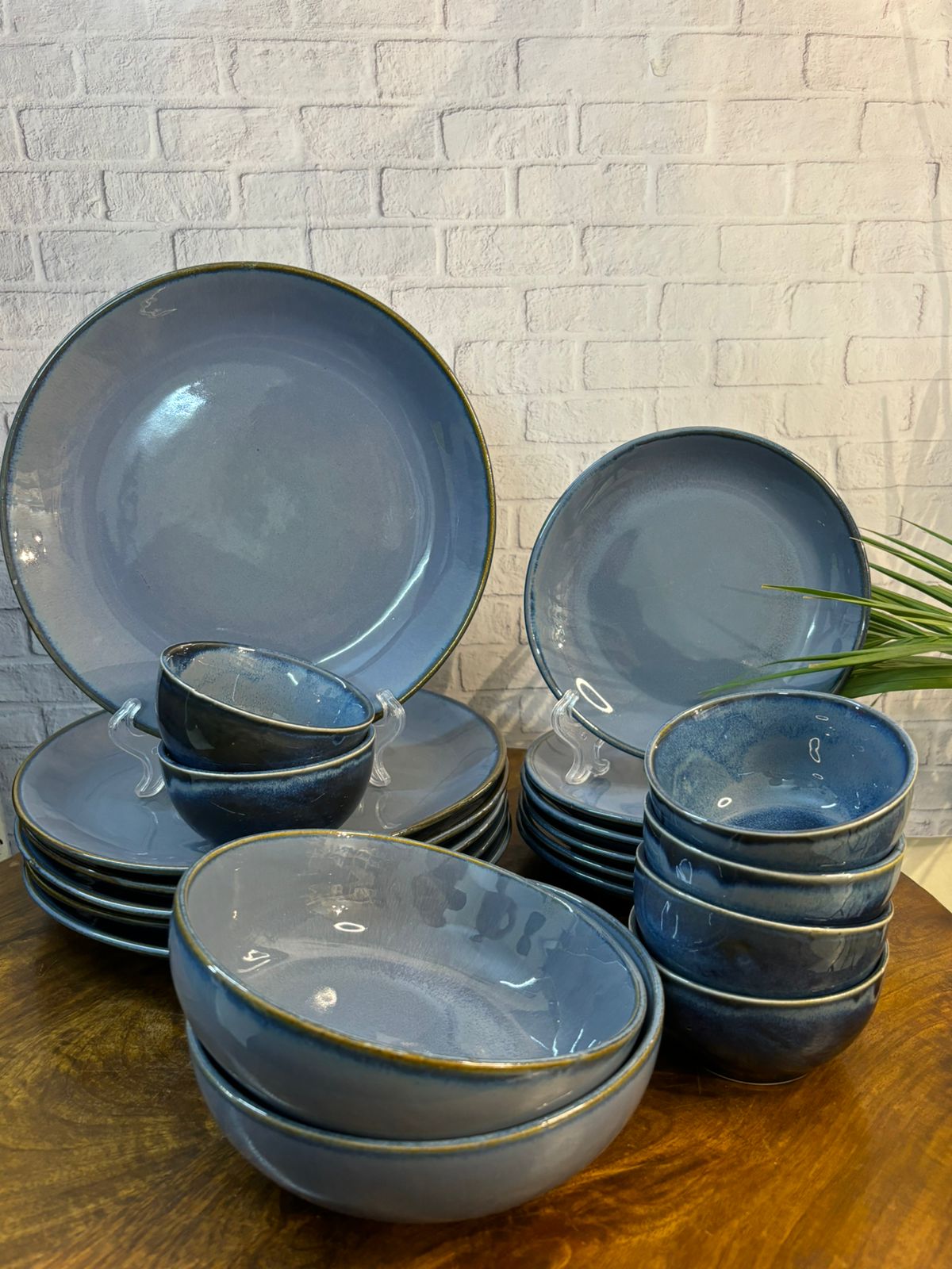 Metallic Blue Glaze Dinner Set (Set of 20)