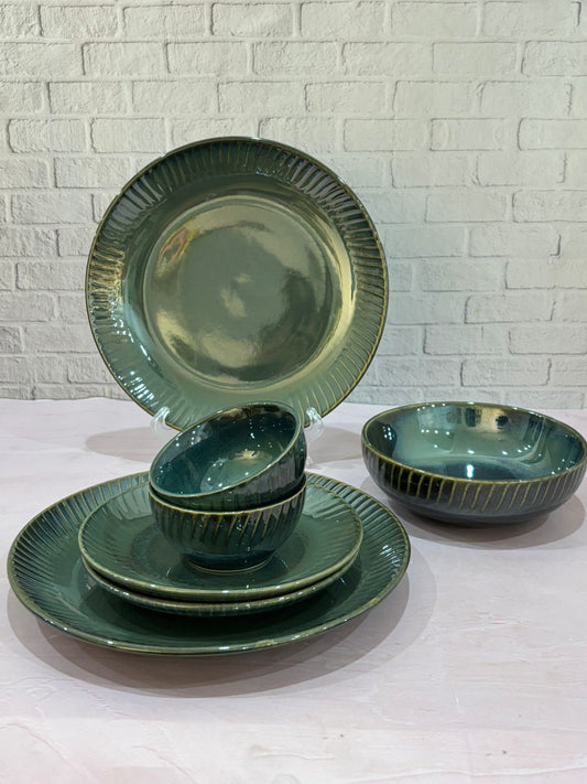 Olive Green with Lines Glaze Dinner Set (Set of 7)