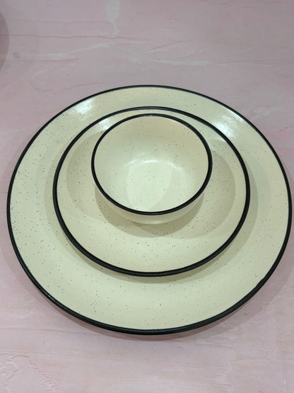 White Dinner Set with Black Rim (Set of 7)