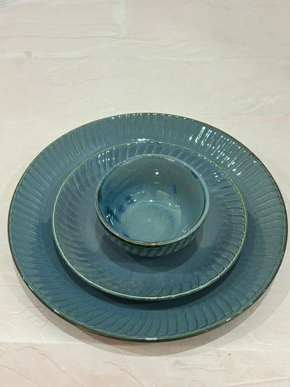 Metallic Blue with Lines Glaze Dinner Set (Set of 7)