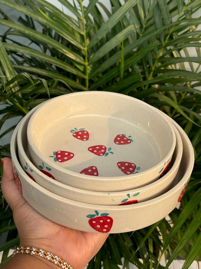 Strawberry Serving/Salad Bowl Set (Set of 3)