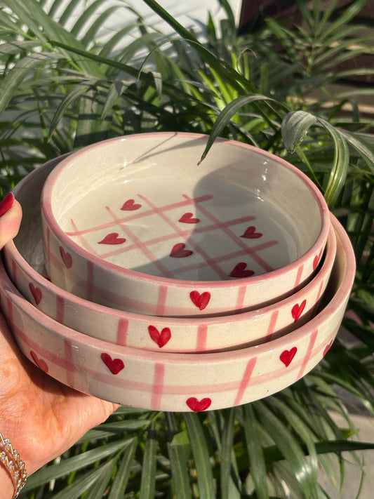 Crimson Check Heart Serving/Salad Bowl Set (Set of 3)